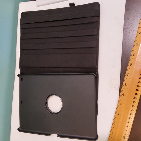 iPad Air (3rd Gen)...19 Protective Cover - Picture 3 of 8